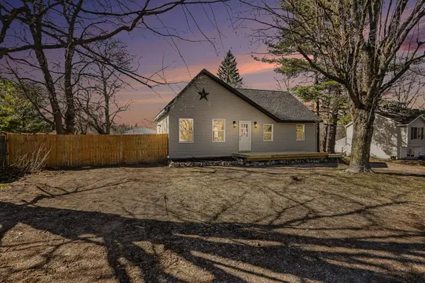 420 Pine Street, Howard City, MI 49329