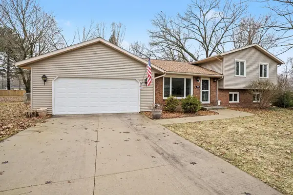 306 Davis Street, Paw Paw, MI 49079