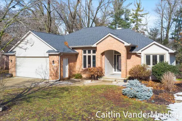 2627 Golfbury Drive Sw, Wyoming, MI 49519