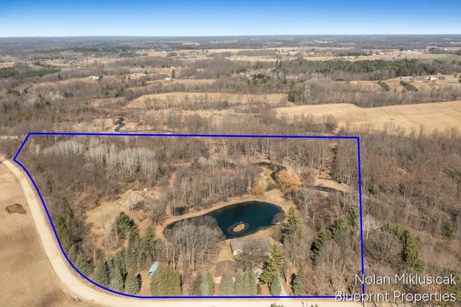 15342 W Almy, Howard City, MI 49329 - #3