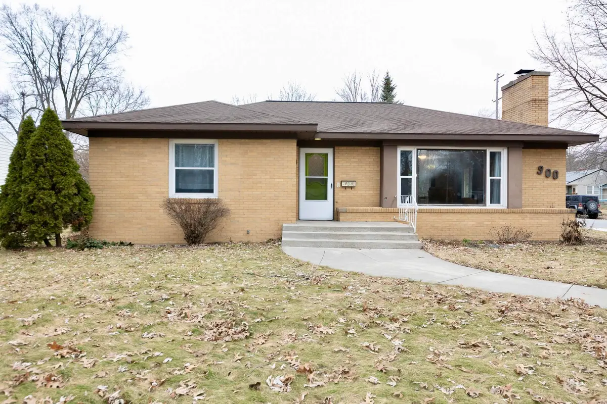 900 W Cass Street, Greenville, MI 48838 - #1