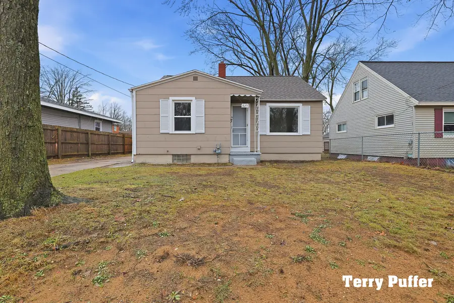 825 Stevens Street, Muskegon, MI 49442 - #2