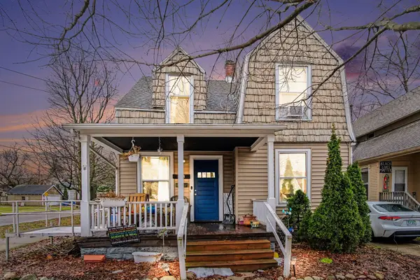 558 Carrier Street Ne, Grand Rapids, MI 49505