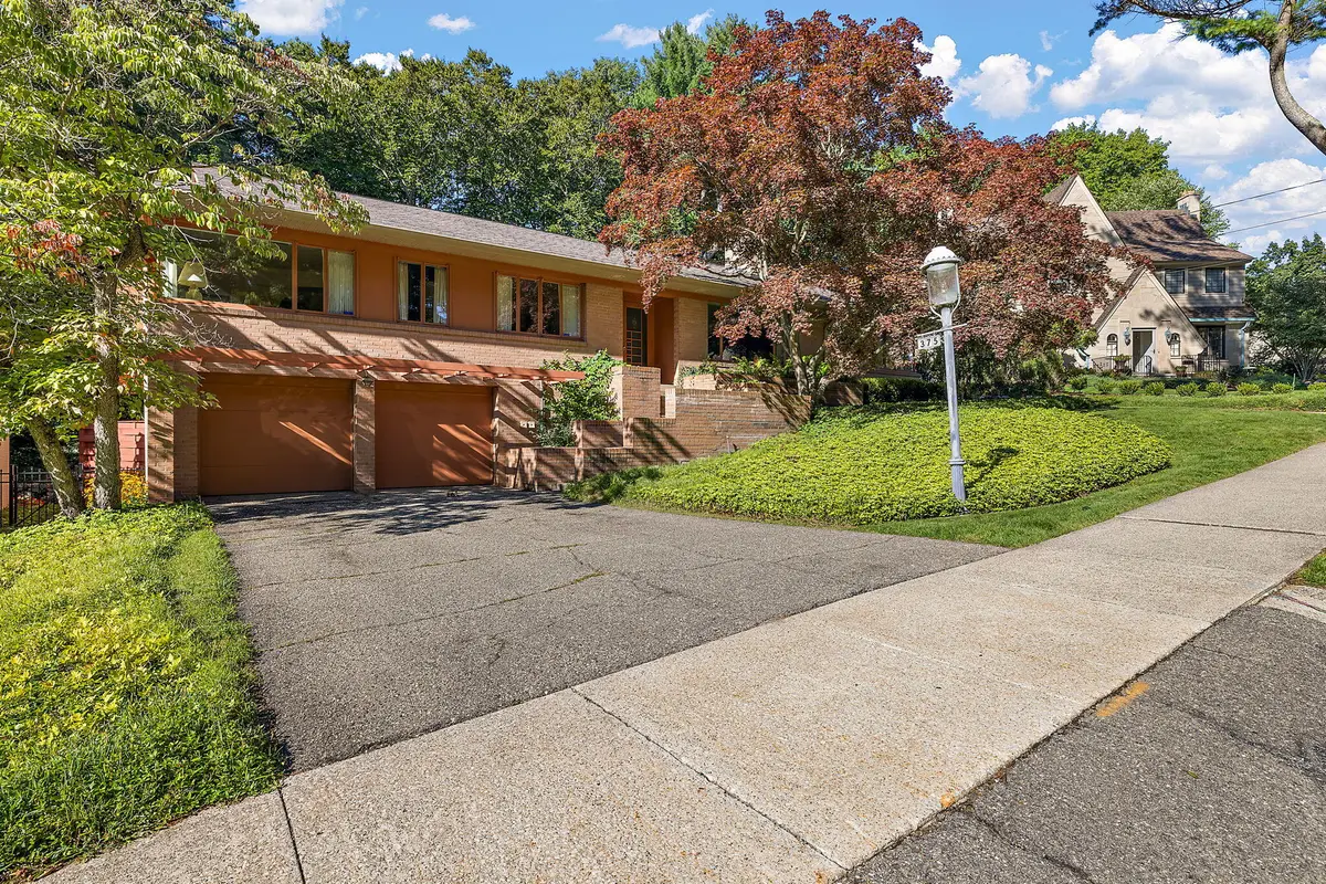 375 Woodlawn Avenue, Grand Haven, MI 49417 - #1