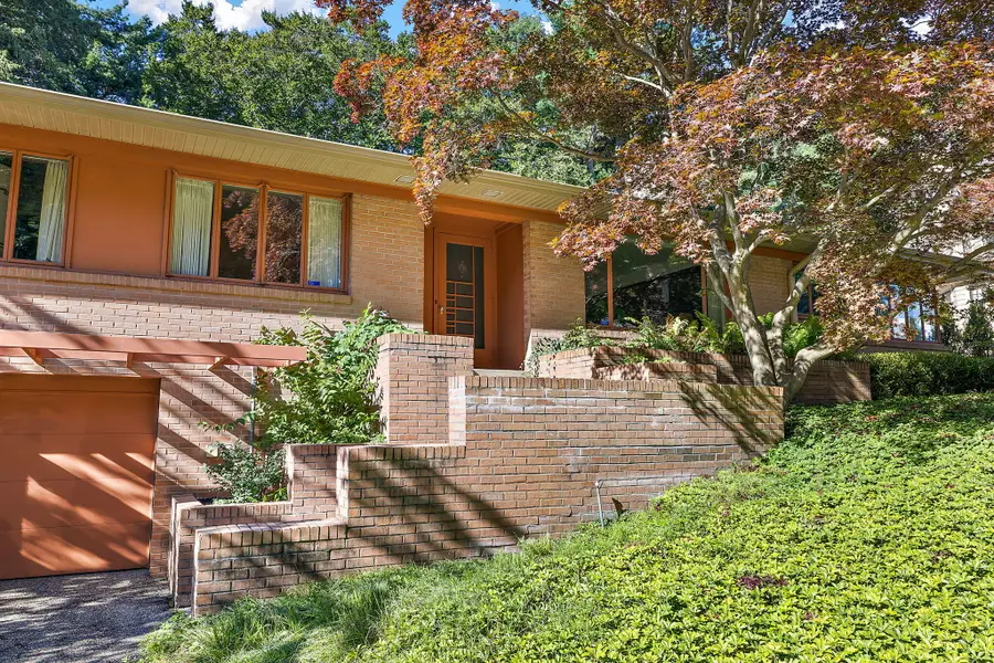 375 Woodlawn Avenue, Grand Haven, MI 49417 - #3