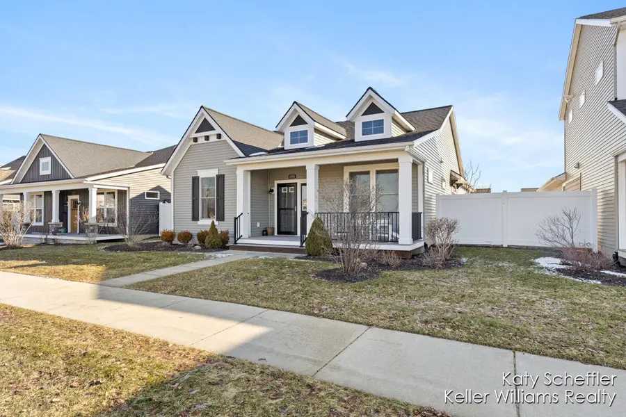 6960 E Rain Garden Lane Ne, Rockford, MI 49341 - #2