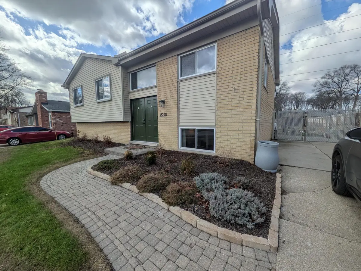 18298 Alvaro Avenue, Brownstown, MI 48193 - #1