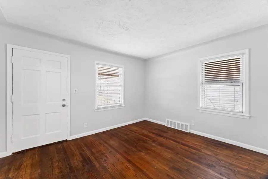 20947 Beechwood Avenue, Eastpointe, MI 48021 - #2