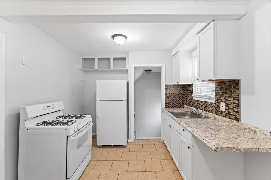 20947 Beechwood Avenue, Eastpointe, MI 48021 - #3