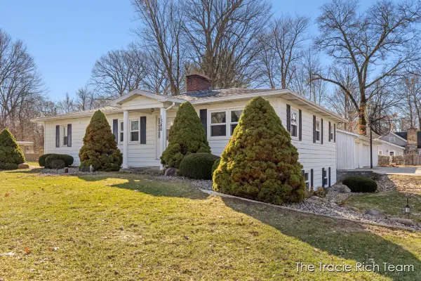 1380 Lake Michigan Drive Nw, Grand Rapids, MI 49534