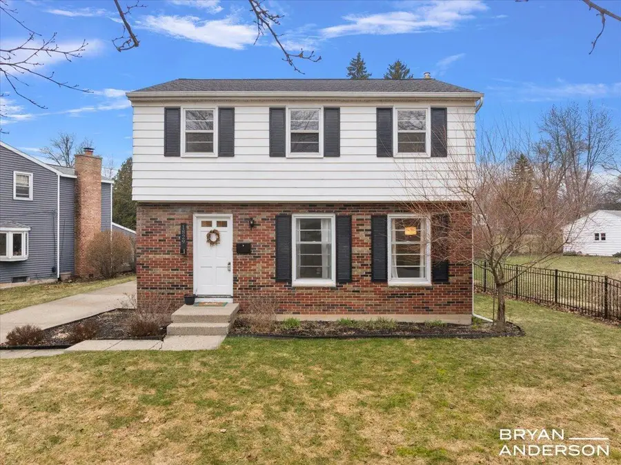 1829 Lonsdale Drive Ne, Grand Rapids, MI 49503 - #2