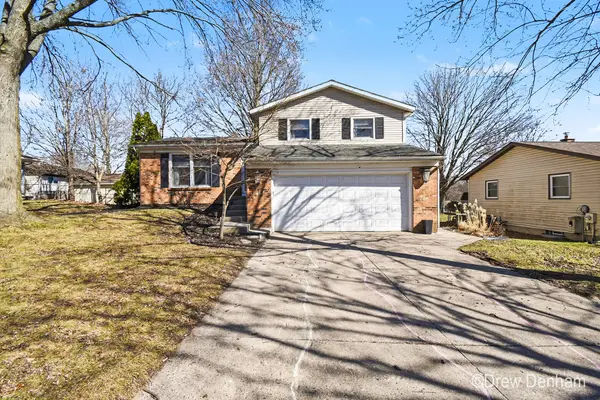 1106 Walwood Drive Ne, Grand Rapids, MI 49505