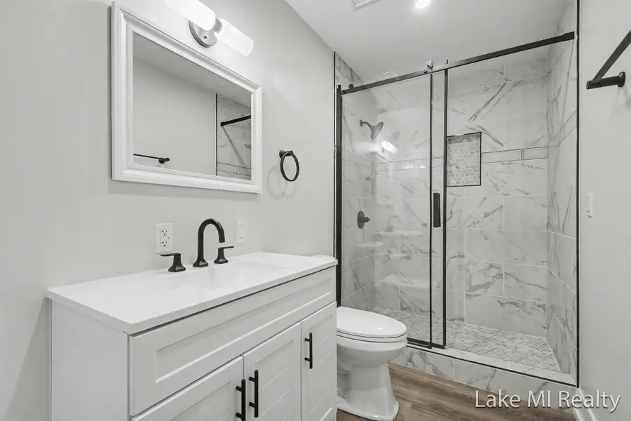 372 60th Street Se, Grand Rapids, MI 49548 - #3