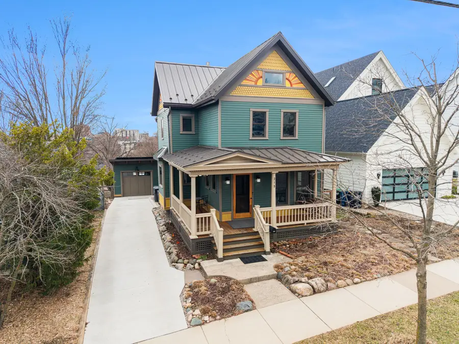 215 W Summit Street, Ann Arbor, MI 48103 - #2