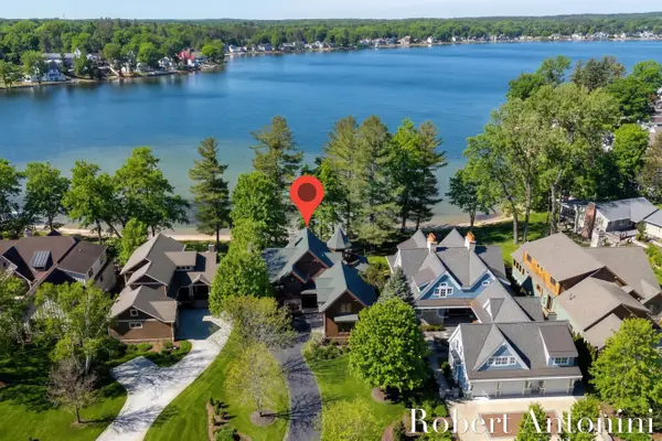 6775 Sunset Cove Ne, Rockford, MI 49341