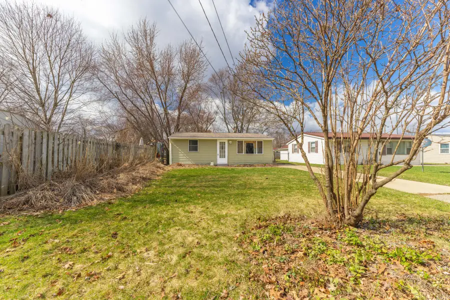 241 N 26th Street, Springfield, MI 49037 - #3