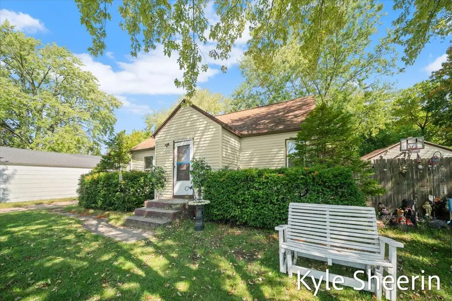 4104 Jefferson Avenue Se, Wyoming, MI 49548 - #2