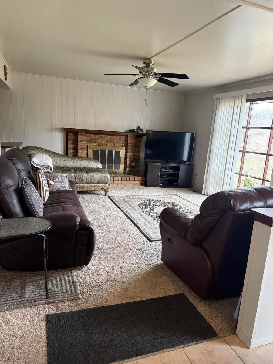 42840 Driftwood Drive, Sterling Heights, MI 48313 - #3