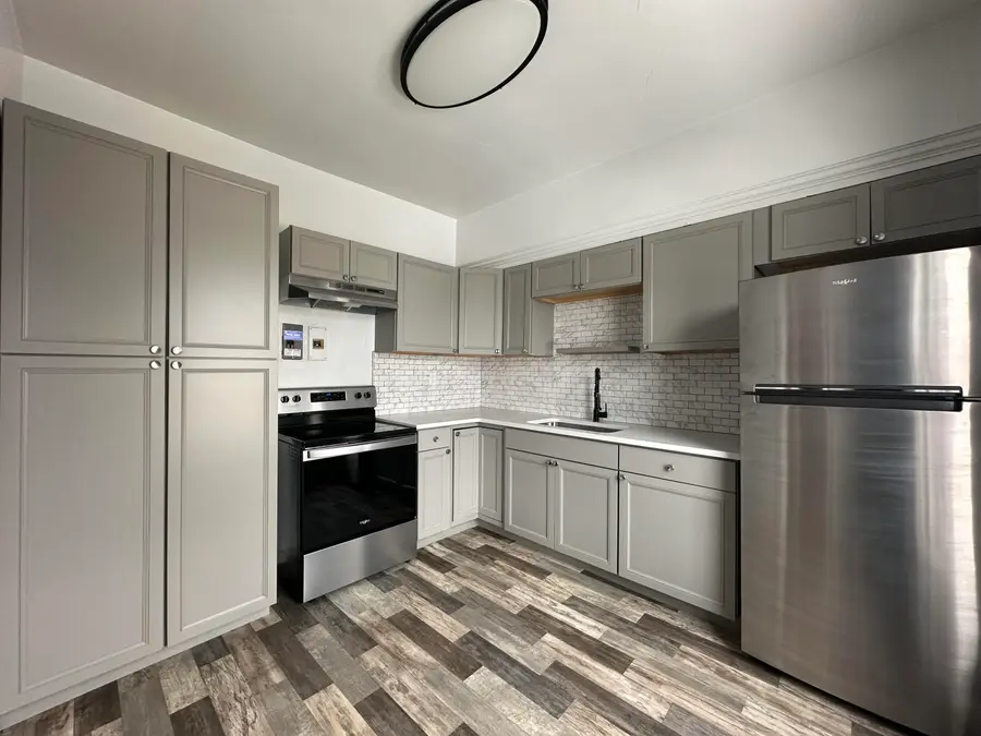 447 W Walnut Street, Kalamazoo, MI 49007 - #3