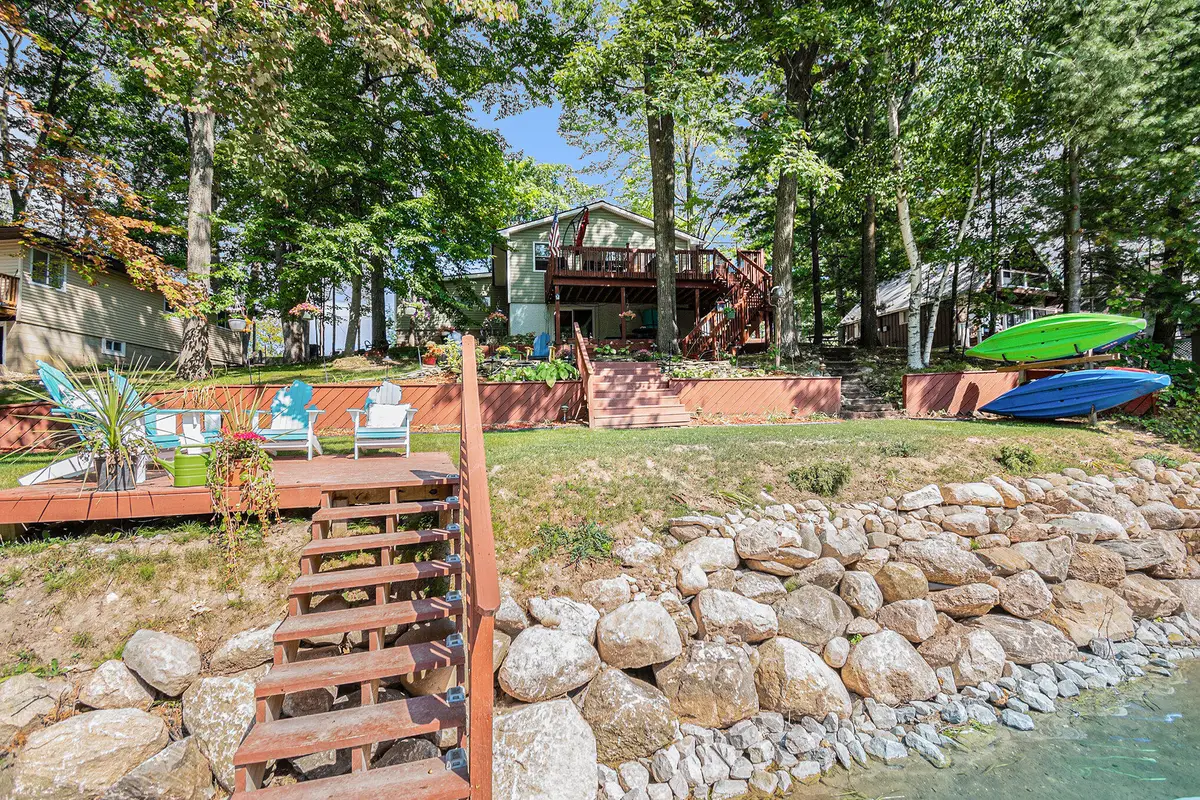 2066 Deepwood Drive, Farwell, MI 48622 - #1