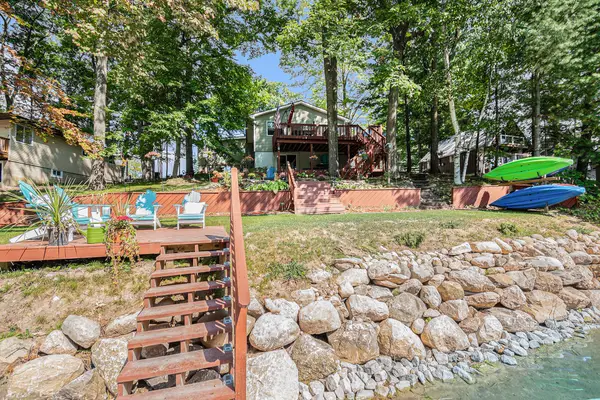 2066 Deepwood Drive, Farwell, MI 48622