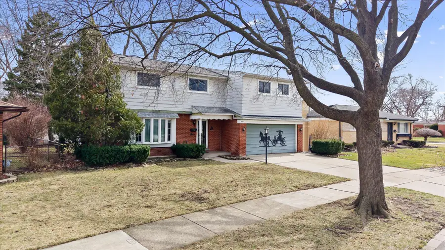 31126 Gloede Drive, Warren, MI 48088 - #2