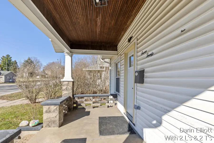 720 W Lincoln Avenue, Ionia, MI 48846 - #3