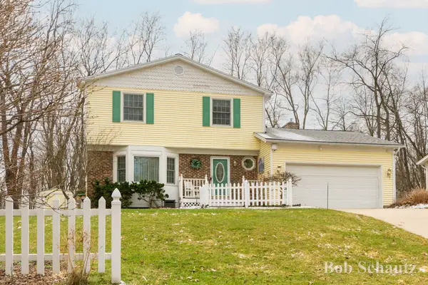 1166 59th Street Se, Grand Rapids, MI 49508