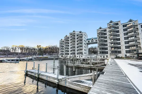 2964 Lakeshore Drive #E403, Muskegon, MI 49441