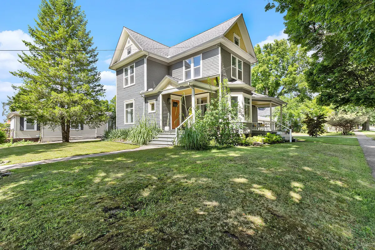 619 E Michigan Avenue, Marshall, MI 49068 - #1