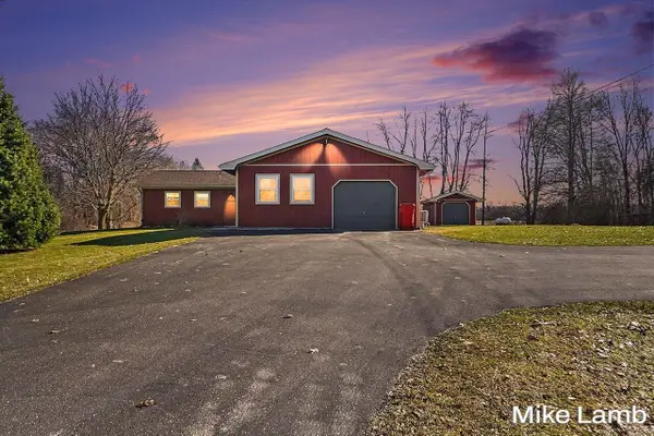822 W 60th Street, Newaygo, MI 49337