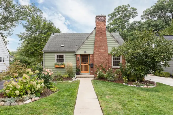 912 Hutchins Avenue, Ann Arbor, MI 48103