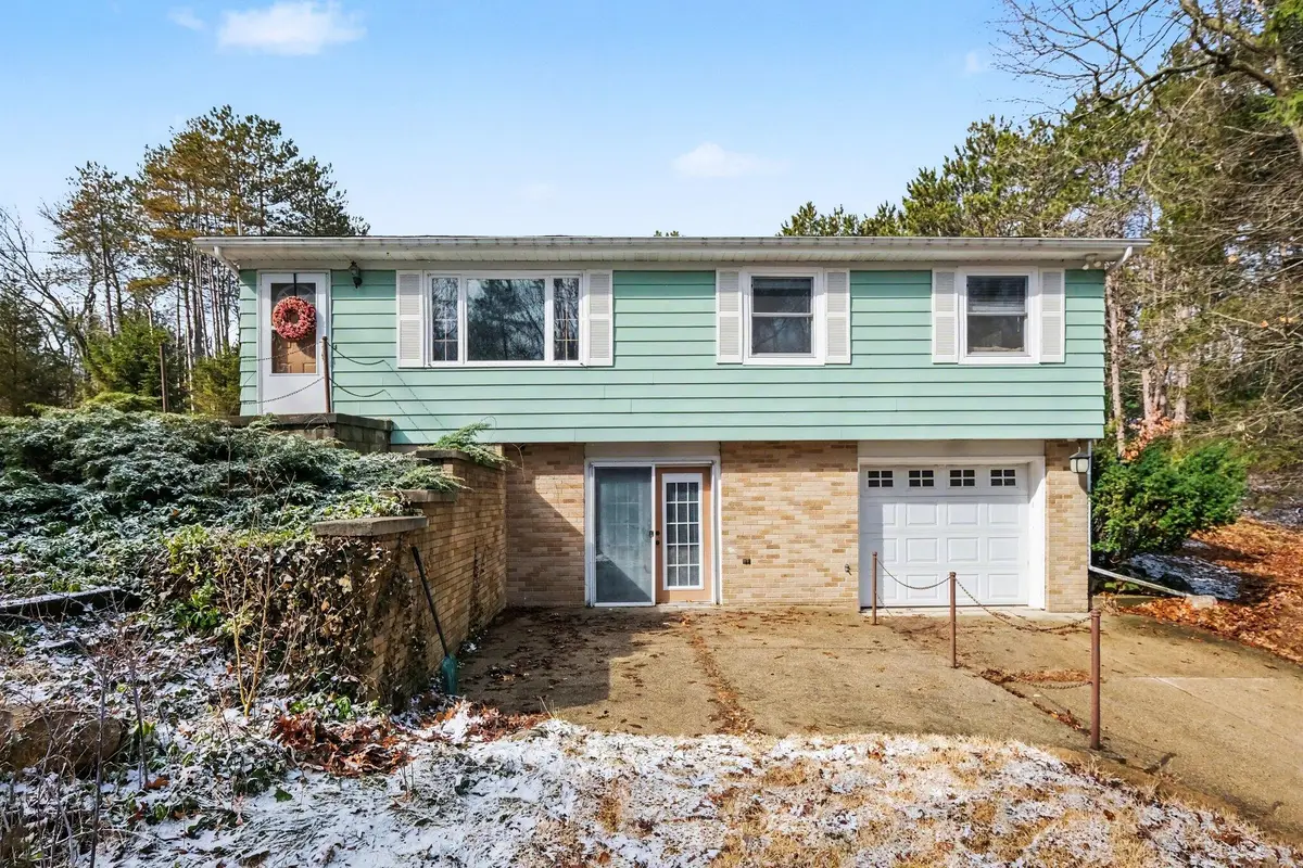 7249 Chandler Drive Ne, Belmont, MI 49306 - #1