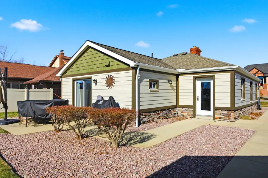 38310 Huron Pointe Drive, Harrison Township, MI 48045 - #3