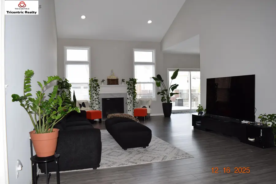 30295 Berghway Trail, Warren, MI 48092 - #2