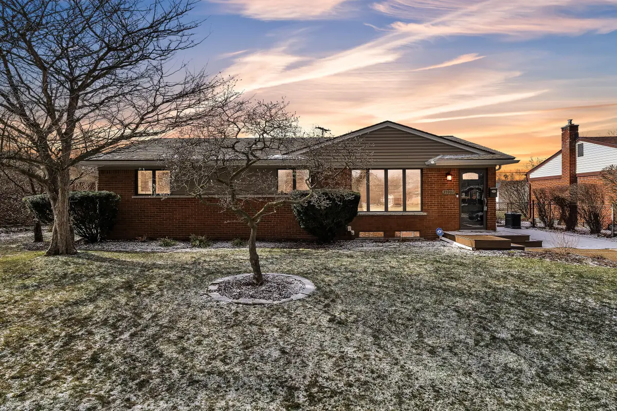 35901 Dover Street, Livonia, MI 48150 - #1