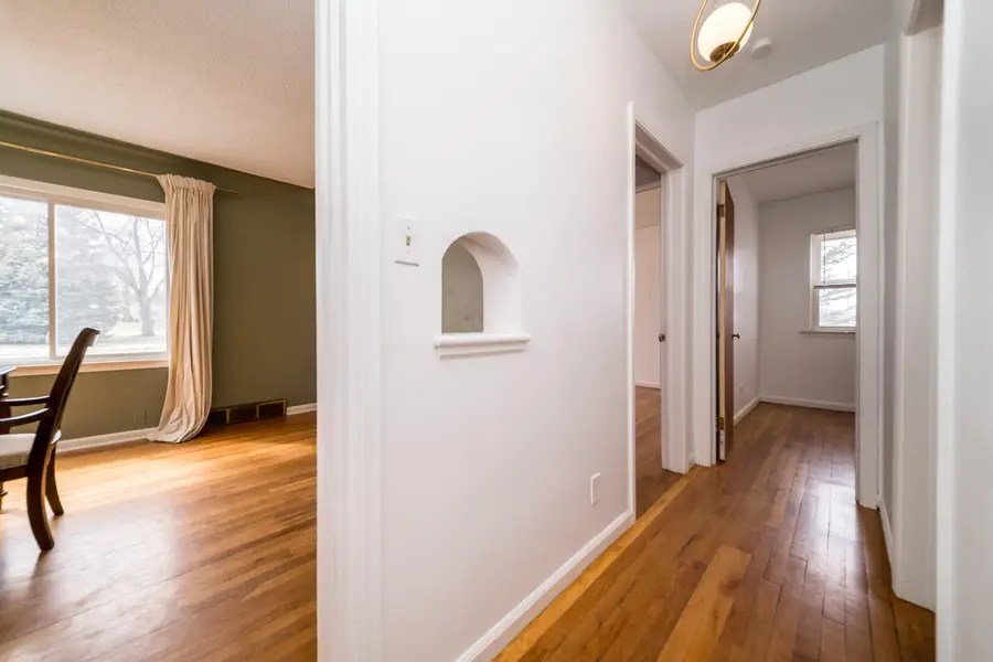 912 W Silver Lake Road, Fenton, MI 48430 - #3