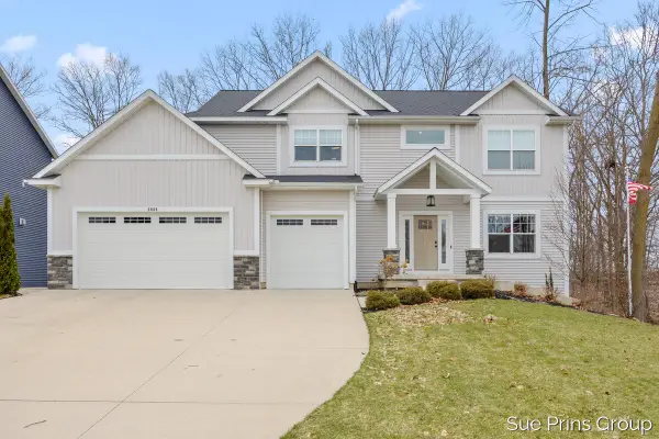 8089 Eagle Peak Drive, Jenison, MI 49428