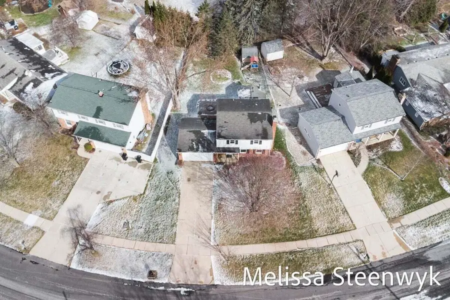 2091 Fawnwood Drive Se, Grand Rapids, MI 49508 - #2