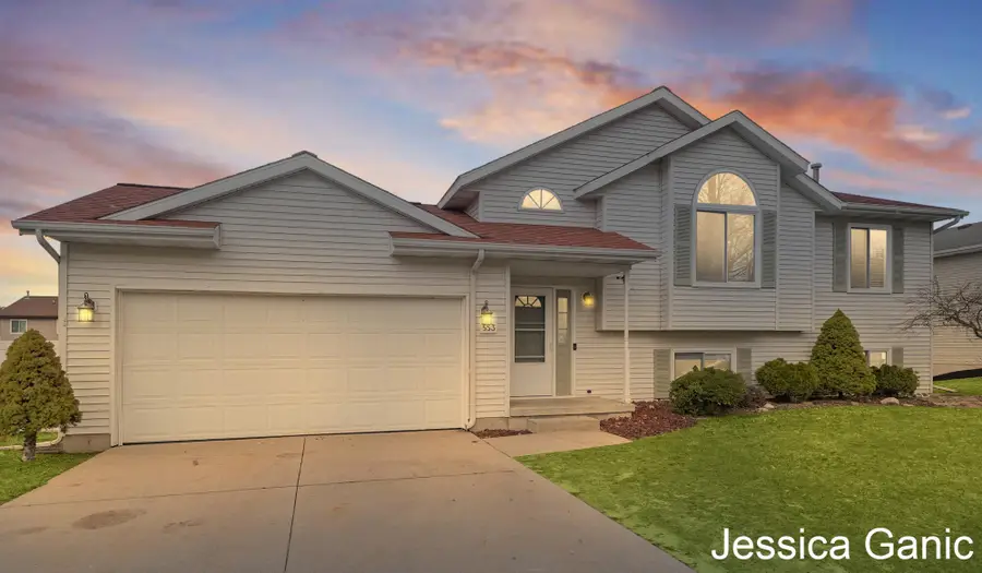 553 Sunmeadow Drive Se, Grand Rapids, MI 49508 - #2
