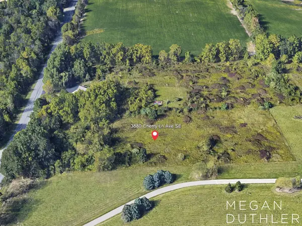 3880 Cherry Lane Avenue Se, Ada, MI 49301