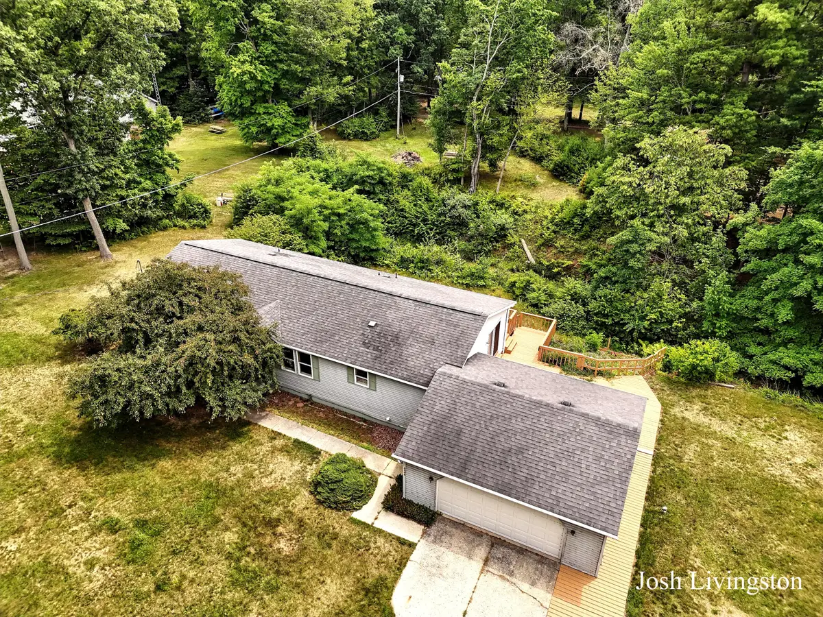 6306 E Carrigan Court, Newaygo, MI 49337 - #1