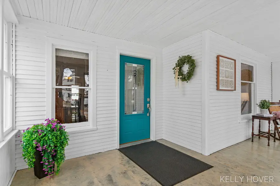 609 W Maple Street, Wayland, MI 49348 - #3