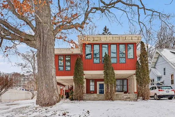 3135 Lakeshore Drive, Muskegon, MI 49441