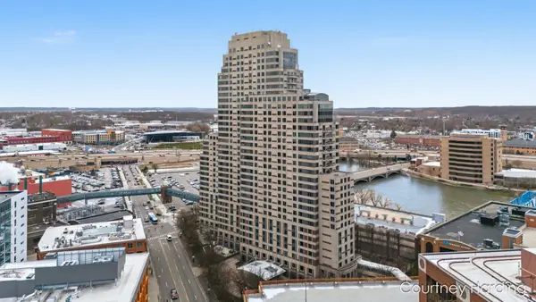 128 Campau Circle Nw, Grand Rapids, MI 49503