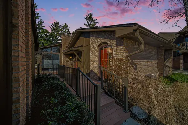 863 Greenhills Drive, Ann Arbor, MI 48105