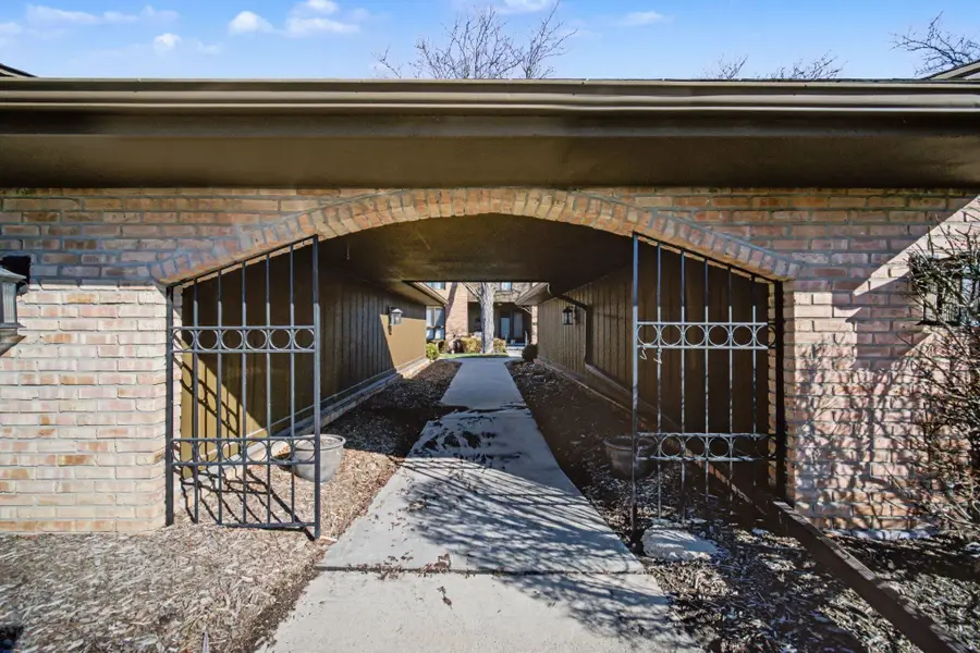 863 Greenhills Drive, Ann Arbor, MI 48105 - #3