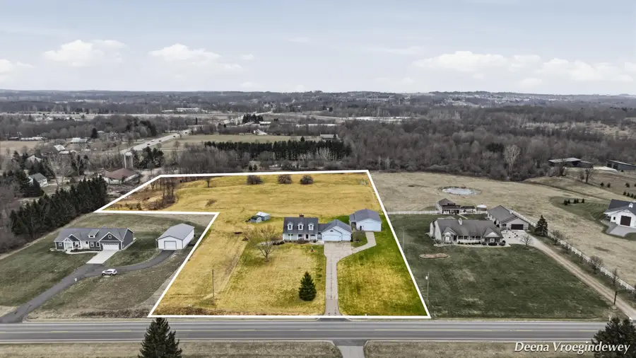 914 Jackson Street Sw, Grandville, MI 49418 - #3