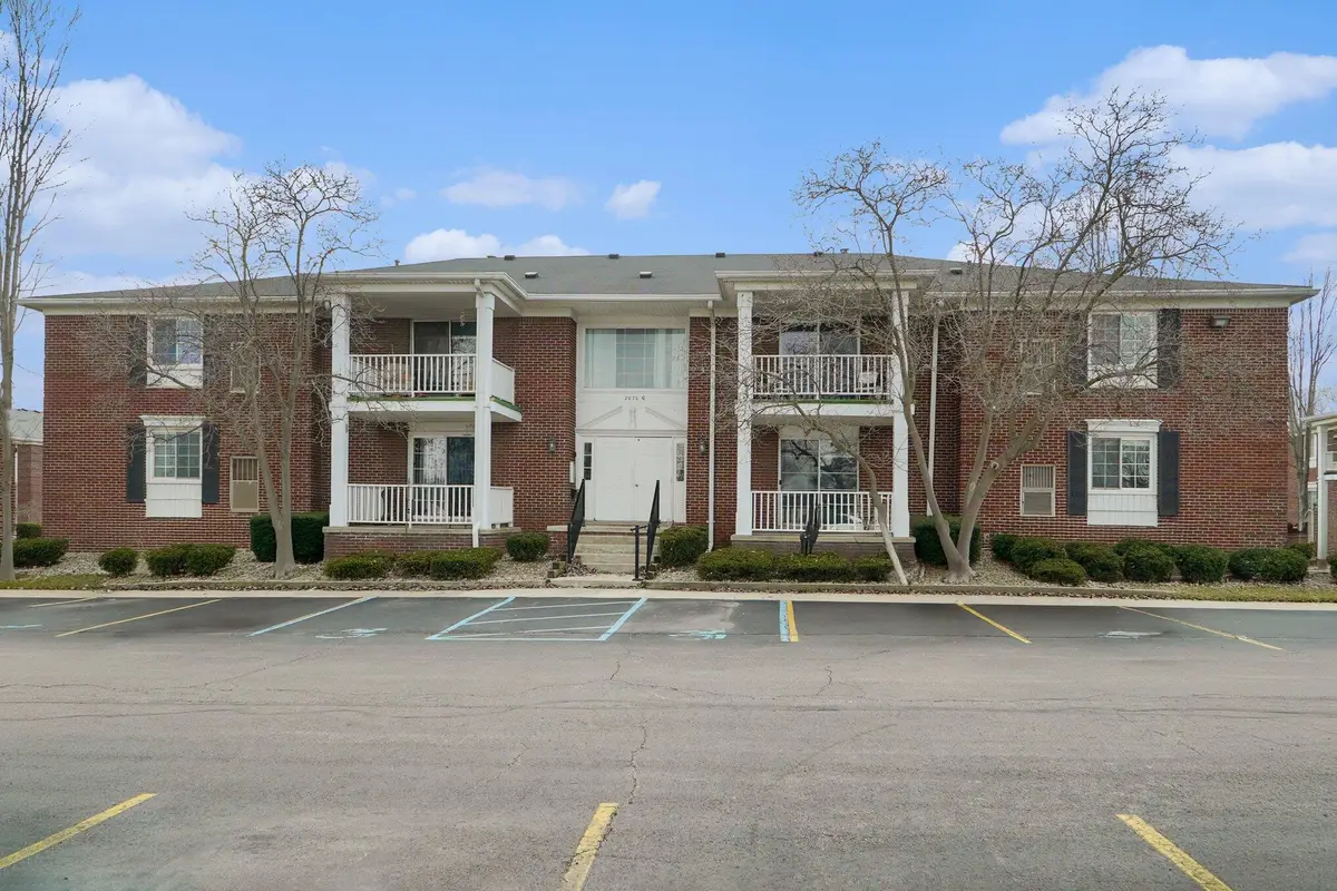 2070 Fort Street #G-4, Trenton, MI 48183 - #1