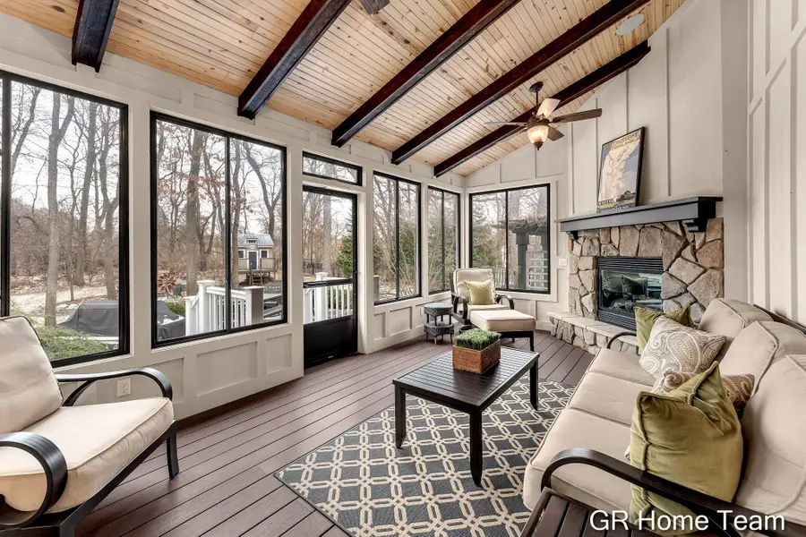 2520 Blackberry Lane Ne, Grand Rapids, MI 49525 - #3